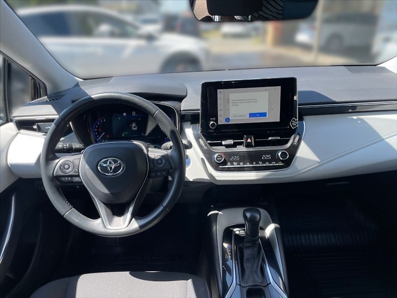 Toyota Corolla 2,0 Hybrid T.S.T.AT - fotka 9 z 11