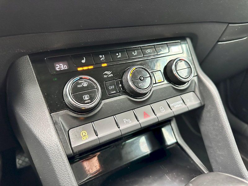 Škoda Karoq (2021) 1.5 TSI 110 kW ACT Style DSG - fotka 17 z 23