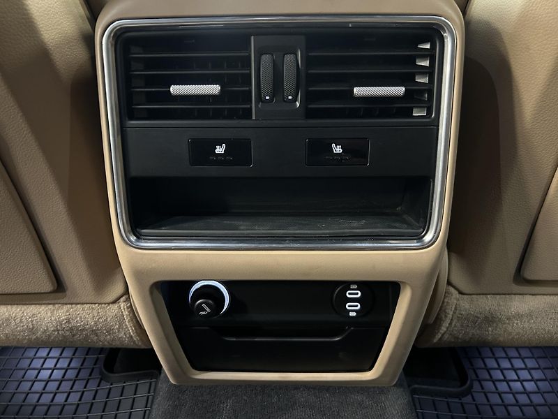 Porsche Cayenne (2023) 4.0 GTS VZDUCH SPORT CHRONO - fotka 23 z 32