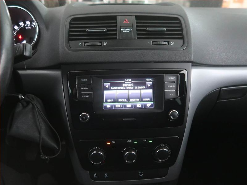 Škoda Yeti (2015) 1.2 TSI - fotka 12 z 18
