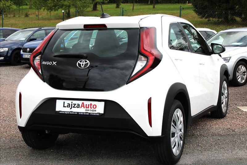 Toyota Aygo 1,0 VVT-i Comfort, 10.600 km ! - fotka 7 z 31