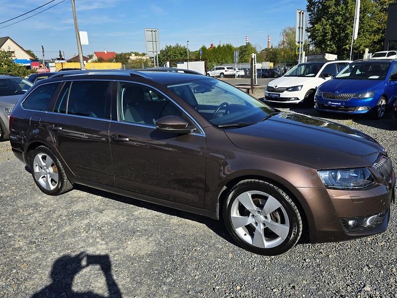 Škoda Octavia 1.4TSI STYLE Bi-XENON 1Majite  - fotka 6 z 24