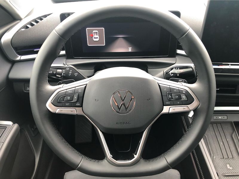 Volkswagen T-Roc Style 1,5 eTSI 110 kW 7DSG - fotka 17 z 30