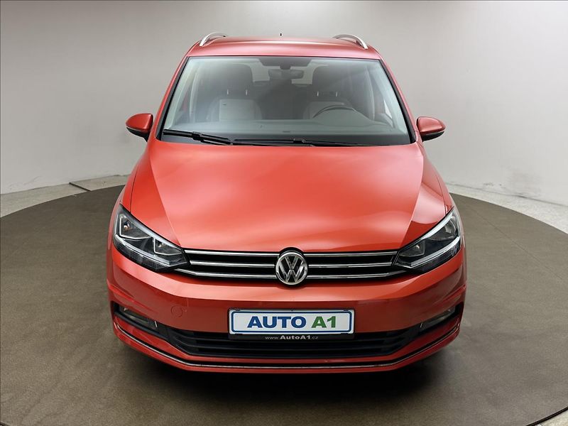 Volkswagen Touran 1,4 TSi 110kW DSG ACC 5MÍST CZ - fotka 2 z 44