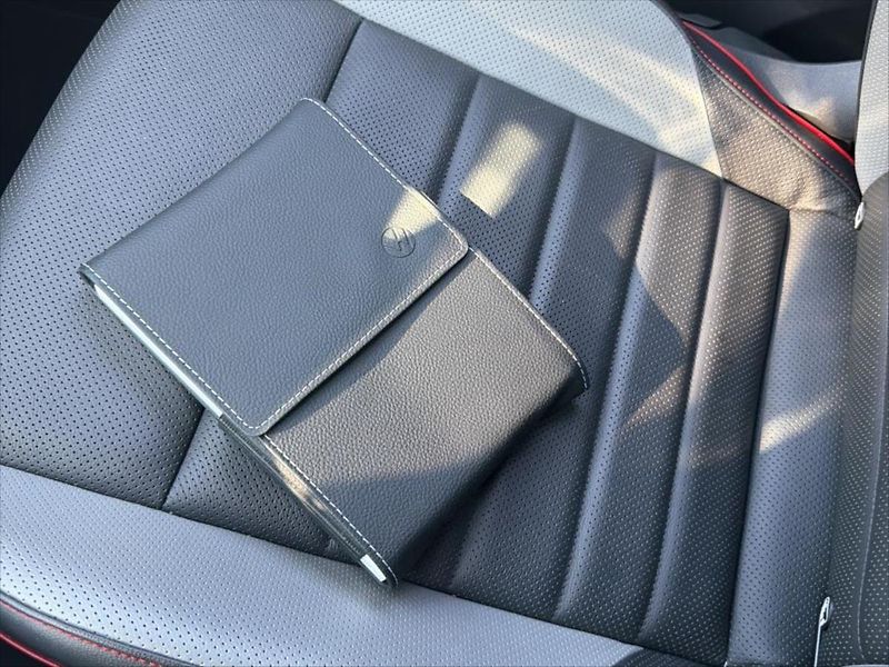 Volkswagen Golf 2,0 TSI 180 KW IQ-LIGHT KŮŽE - fotka 8 z 9