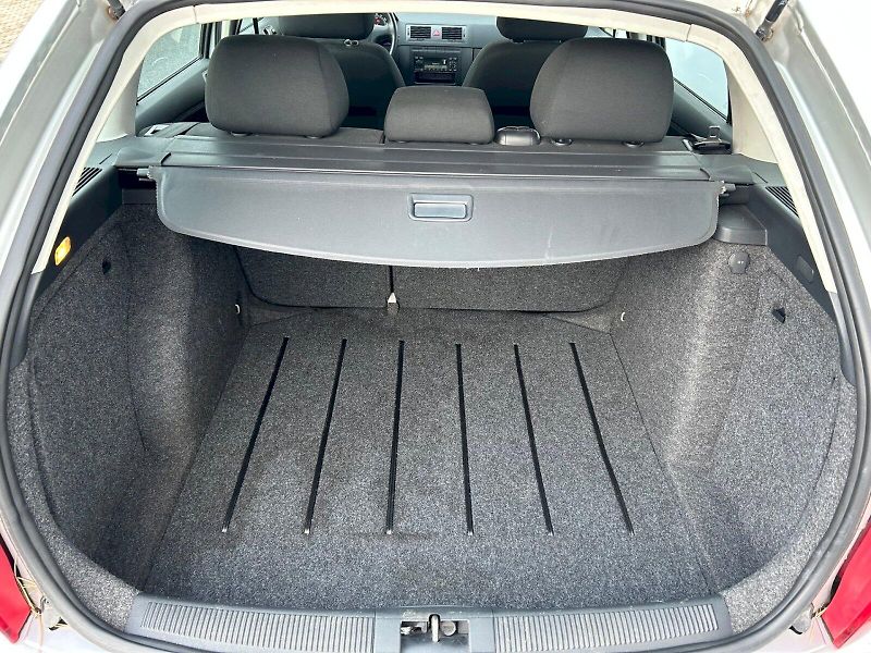 Škoda Fabia (2008) Ambiente 1.2 HTP 47 kW Combi - fotka 21 z 22