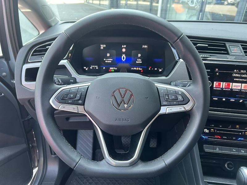 Volkswagen Touran 1.5TSi People DSG - fotka 14 z 25