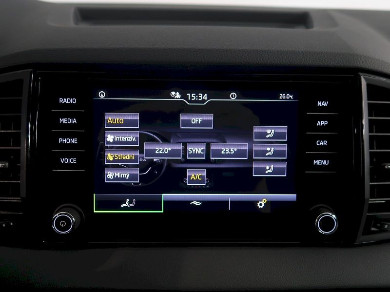 Škoda Karoq (2025) SELECTION 2.0TDI 85KW TAŽNÉ - fotka 27 z 40