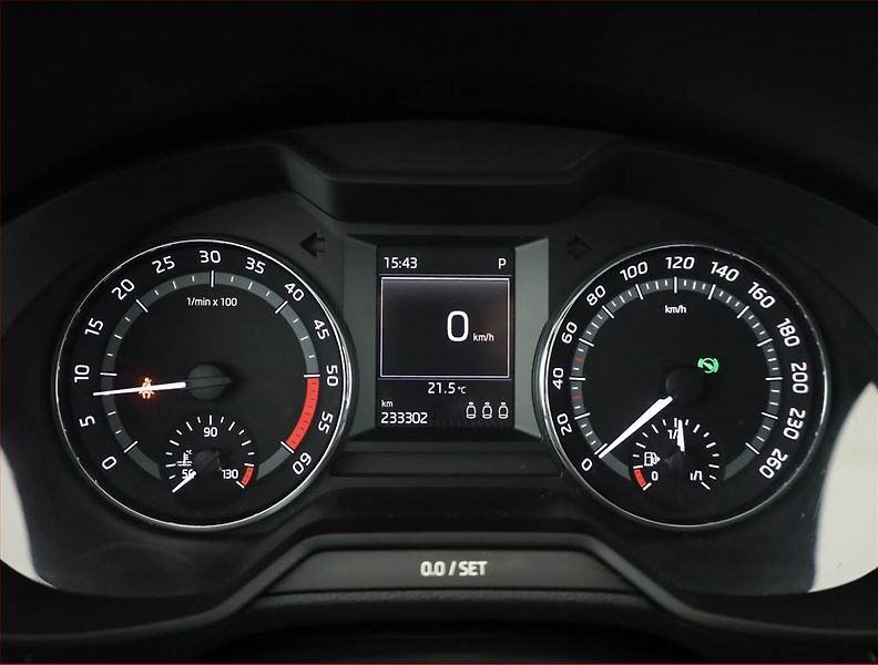 Škoda Octavia (2015) Scout 2.0 TDI, 4X4, Automat - fotka 9 z 19