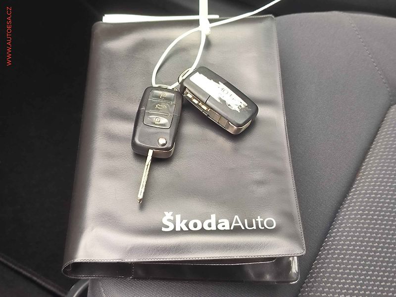 Škoda Octavia (2005) 1.6MPi, Ambition - fotka 15 z 15