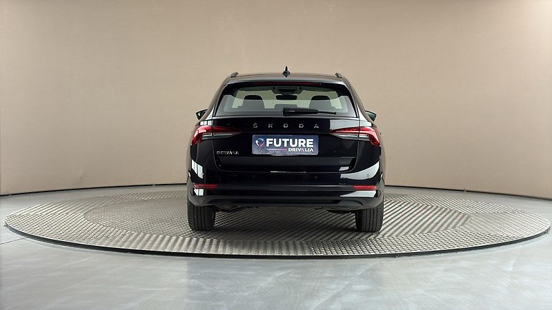 Škoda Octavia 2.0 TDI Ambition Combi - fotka 5 z 23