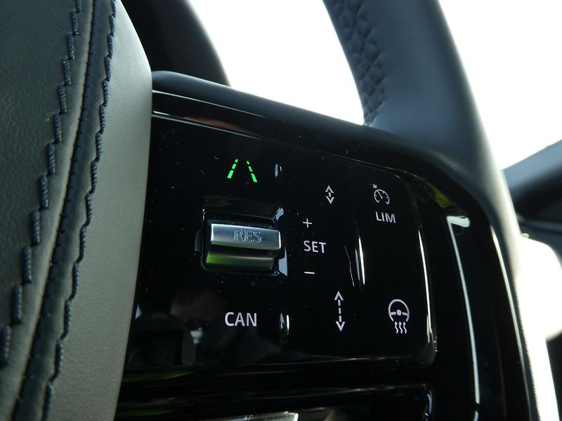 Land Rover Range Rover Velar Dynamic SE P400e - fotka 20 z 37