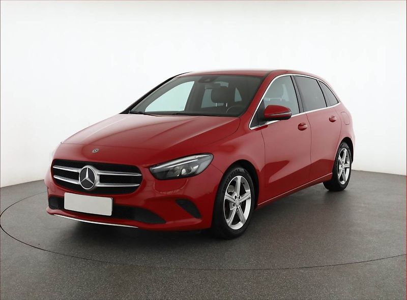 Mercedes-Benz Třídy B (2019) B 180 d, Automat, Kůže, Navi - fotka 2 z 18