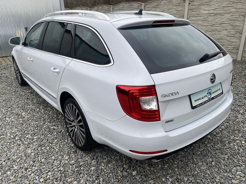 Škoda Superb 2.0TDi 4x4 170PS DSG L+K COMBI - fotka 13 z 158