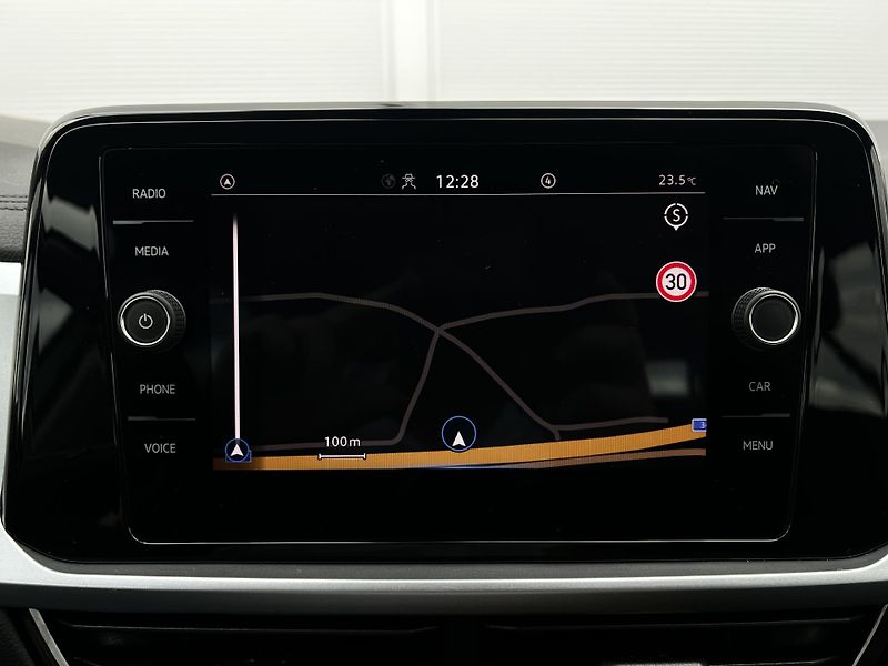 Volkswagen T-Roc 1.5TSI 110kW Business DPH 1Maj - fotka 13 z 21