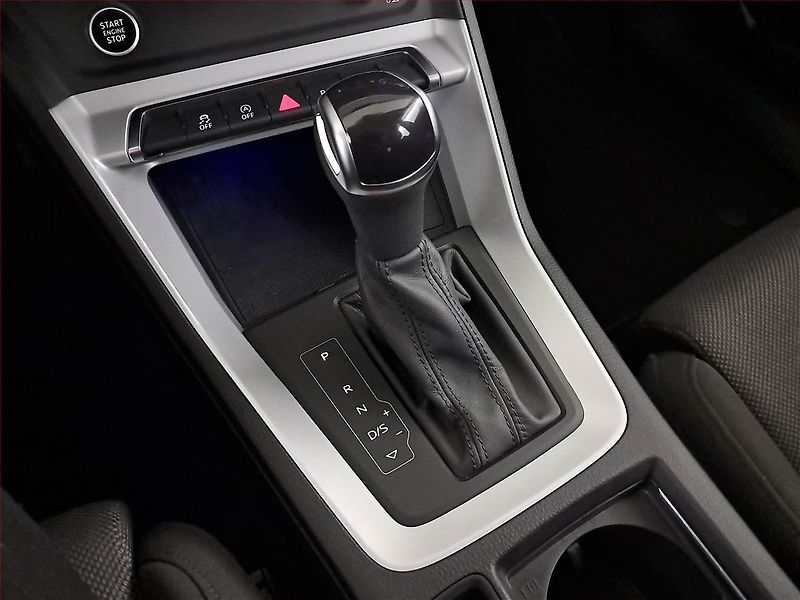 Audi Q3 (2023) Street Edition 35 TFSI - fotka 13 z 17