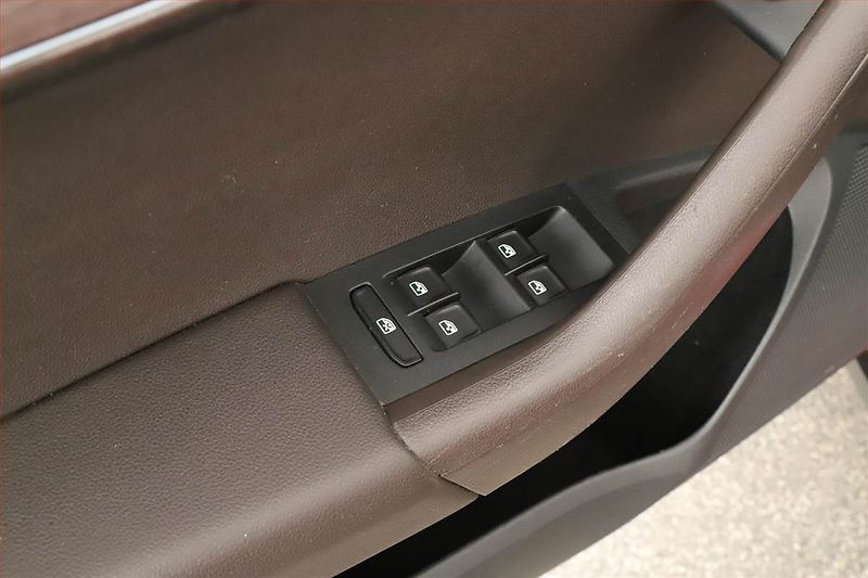 Škoda Octavia (2018) Scout 2.0 TDI, 4X4, Automat - fotka 9 z 18