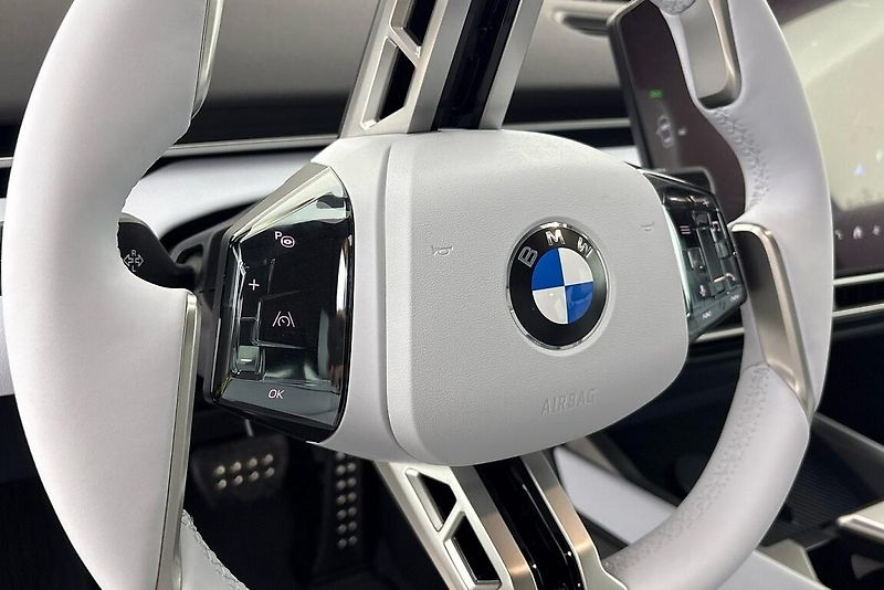 BMW i3 50 xDrive Sedan - fotka 23 z 27