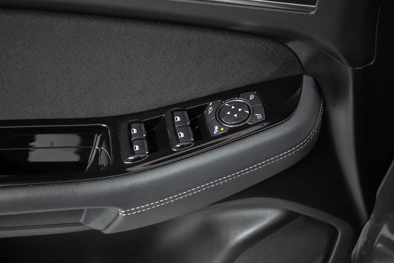 Ford S-MAX 2.5 HYBRID*TAŽNÉ*DPH*ČR 1.MAJ* - fotka 14 z 41