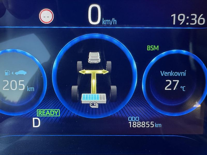 Toyota Corolla (2022) GR SPORT 2.0 HYBRID 135kW ČR - fotka 17 z 28