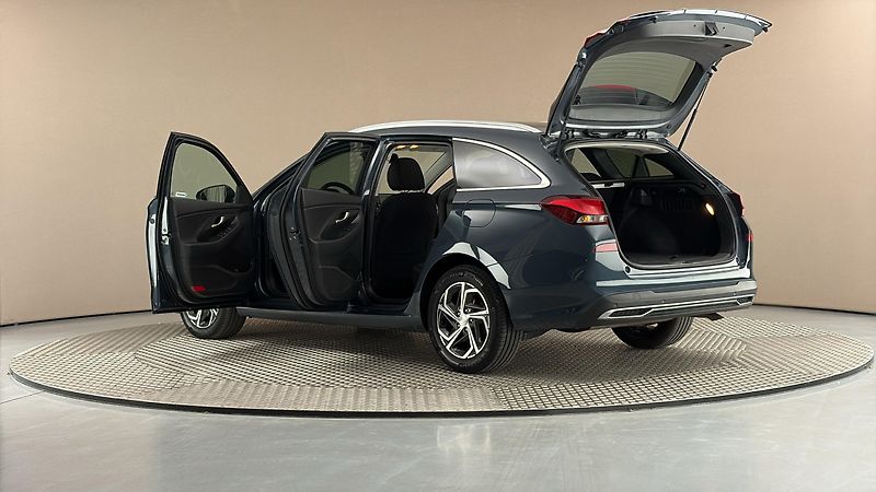 Hyundai i30 1.5 T-GDI Smart Kombi - fotka 7 z 25