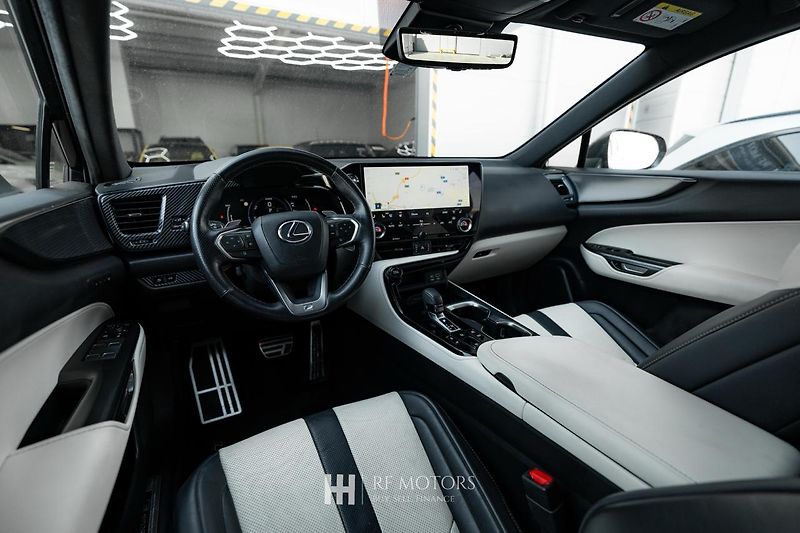 Lexus NX 450h plus (2023) F-SPORT 306 PS, 1.majitel - fotka 10 z 30