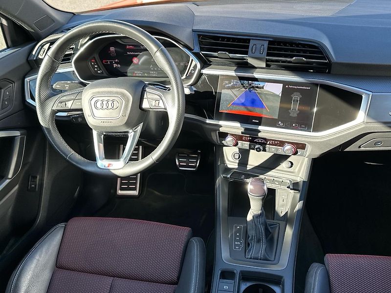 Audi Q3 Advanced 2.0 TDI 110 kW S tron - fotka 5 z 23