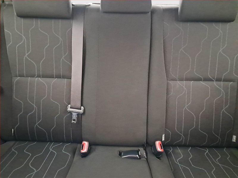Toyota Auris (2010) 1.6 Valvematic - fotka 10 z 16