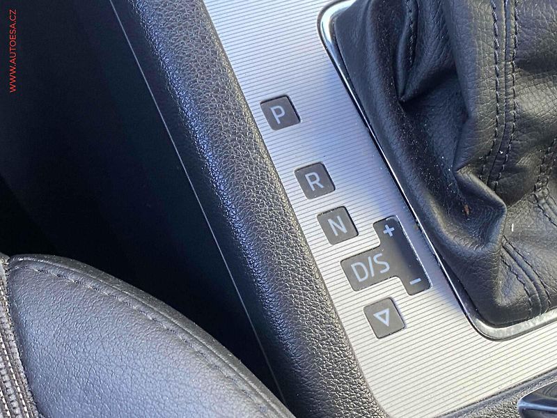 Škoda Octavia (2015) 2.0 TDi, Elegance, DSG - fotka 14 z 19