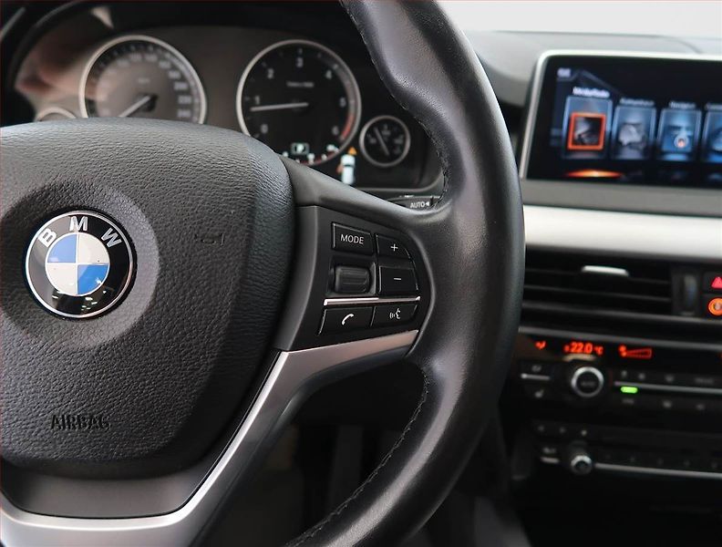 BMW X5 (2018) xDrive30d - fotka 24 z 26