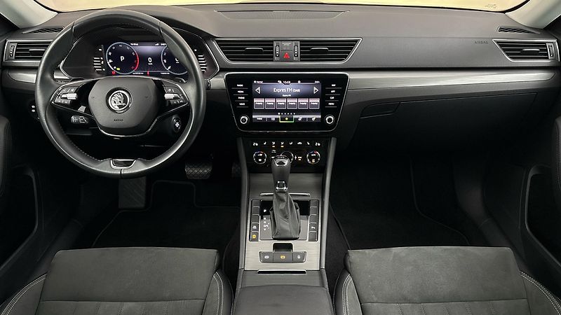 Škoda Superb 1.5 TSI DSG Style - fotka 8 z 27