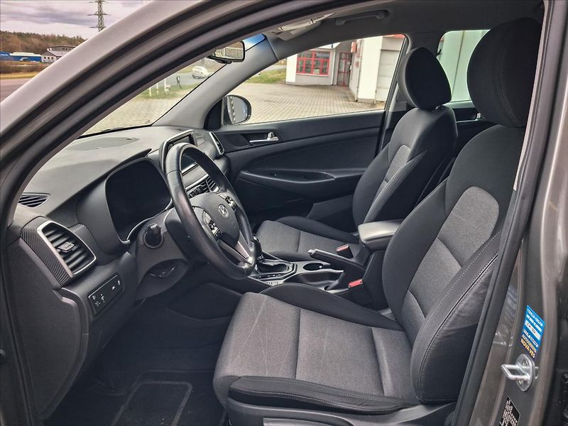 Hyundai Tucson 1,6 T-GDI AT STYLE - fotka 11 z 19