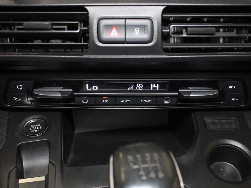 Peugeot Rifter 1,5 HDi GT-Line Kamera Senz ČR - fotka 20 z 22