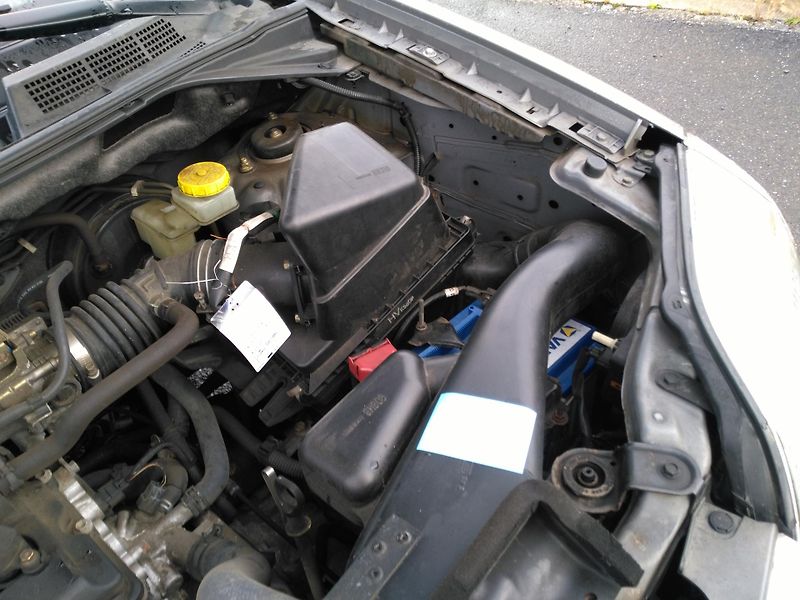 Nissan X-Trail 2,5i AWD /121 kW/ Automat - fotka 26 z 37
