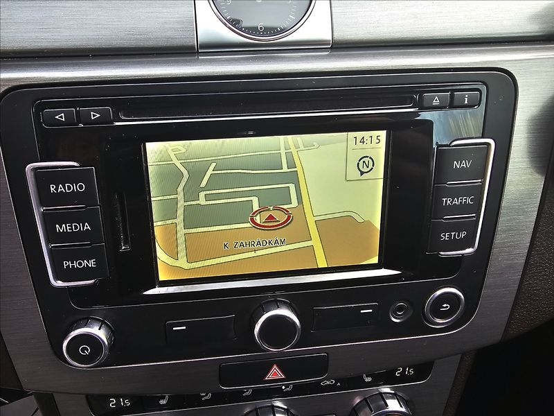 Volkswagen Passat B VII 1,4 TSi Comfortline - fotka 20 z 45