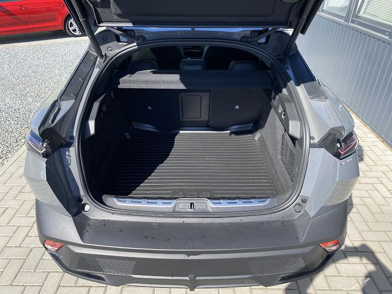 Peugeot 408 GT - Hybrid 145 e-DCS6 - fotka 32 z 42