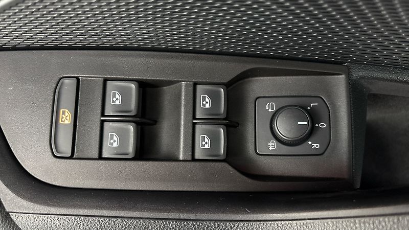 Škoda Octavia 2.0 TSI RS - fotka 21 z 27