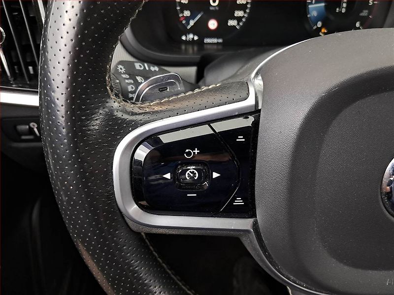 Volvo V90 (2019) D5 AWD, 4X4, Automat, Kůže - fotka 19 z 22