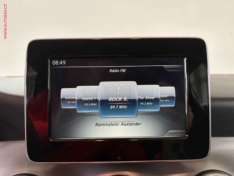 Mercedes-Benz CLA (2015) 1.6T 200, AT, bixen, navi - fotka 13 z 16