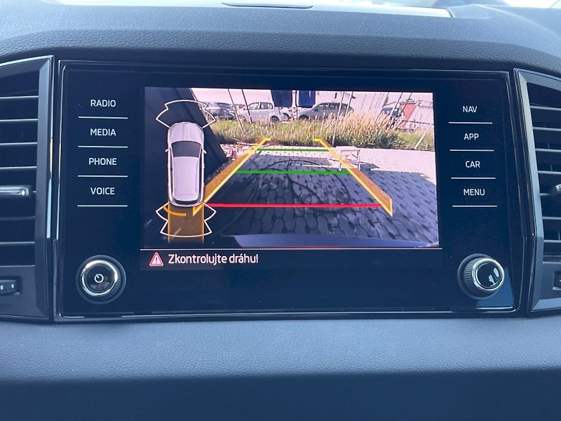 Škoda Karoq (2024) 1.5 TSI 110kW DSG Selection - fotka 16 z 30