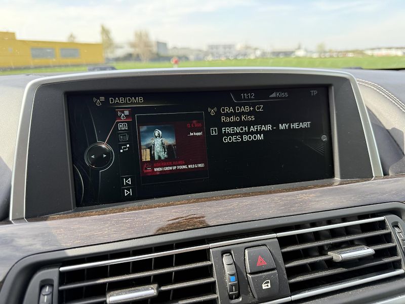 BMW Řada 6 650i xDRIVE M-PAKET LED NAVI - fotka 23 z 40