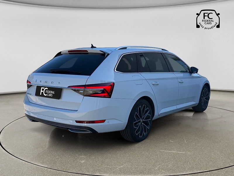 Škoda Superb 2.0 TDI 110kW L&K Combi DSG - fotka 5 z 38