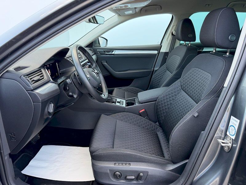 Škoda Superb (2023) 2.0 TDI 110kW DSG Business - fotka 5 z 35