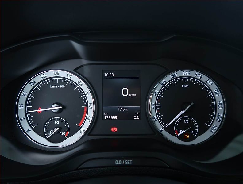 Škoda Karoq (2019) 2.0 TDI, 4X4, Tempomat - fotka 11 z 22