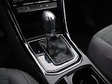 Volkswagen Touran 2,0 TDI DSG Highline 7-Míst - náhled 26