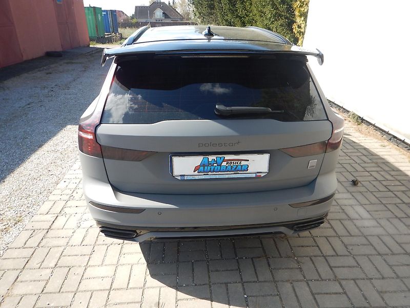 Volvo V60 T8 POLESTAR ENGINEERED - fotka 5 z 29