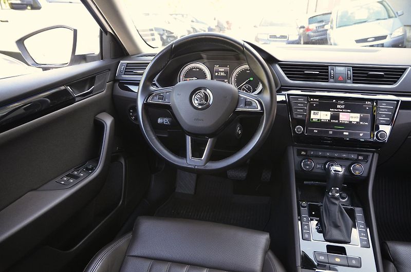 Škoda Superb (2016) 2.0 TDi 140kW 4x4 L&K / 1.MAJ. - fotka 23 z 47