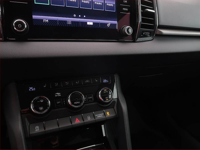 Škoda Karoq (2019) 1.0 TSI - fotka 14 z 16