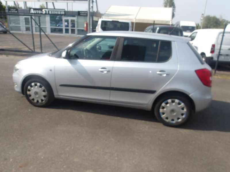 Škoda Fabia 1,2TSi 63kW ČR KLIMA ! - fotka 12 z 36