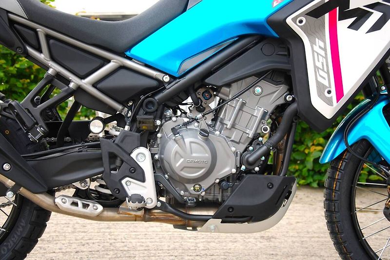 CFMOTO 450 MT-R (2026) 450MT-R BLUE - fotka 20 z 26